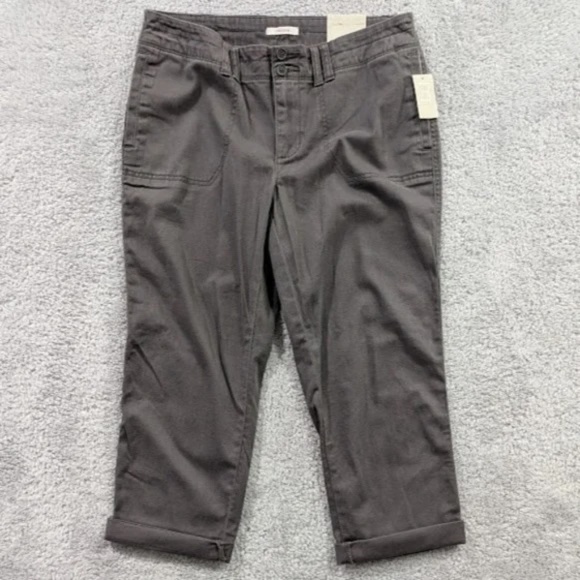 NWT - Maurices slate cropped chino pant - Size 8 - Picture 3 of 8